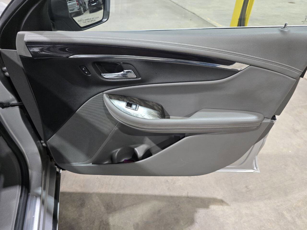 Used 2015 Chevrolet Impala LTZ image 31