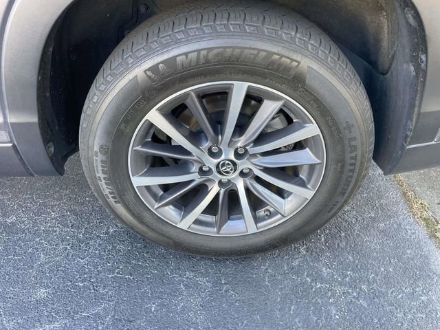 Used 2017 Toyota Highlander XLE FWD image 8