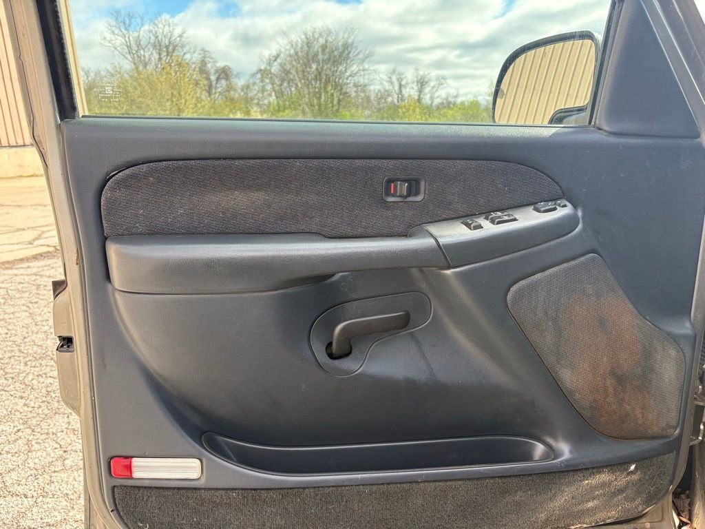 Used 2000 GMC Sierra 1500 SLE w/ Convenience Plus Group image 3