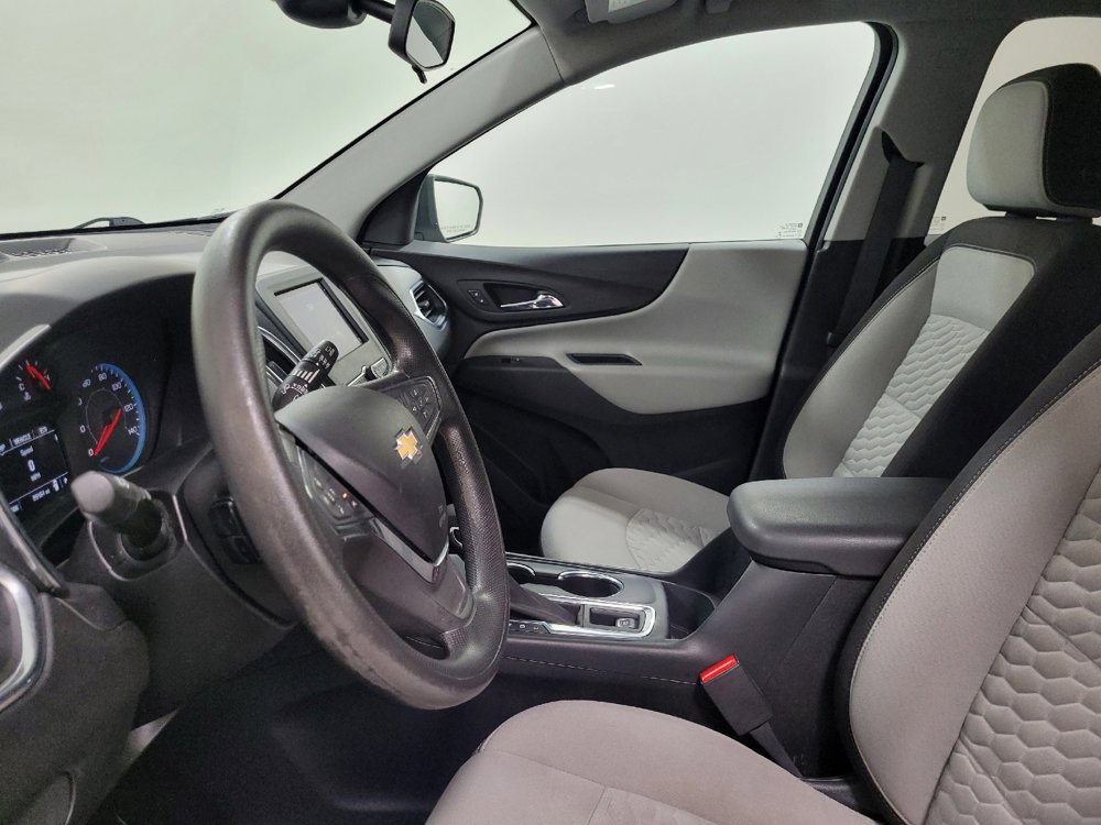 Used 2020 Chevrolet Equinox LS w/ LPO, Cargo Package AWD/4WD image 17