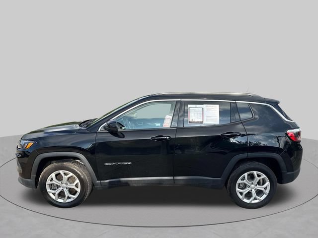 Used 2024 Jeep Compass Latitude AWD/4WD image 5
