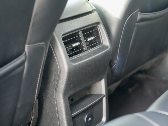 Used 2023 Ford Edge SEL image 12