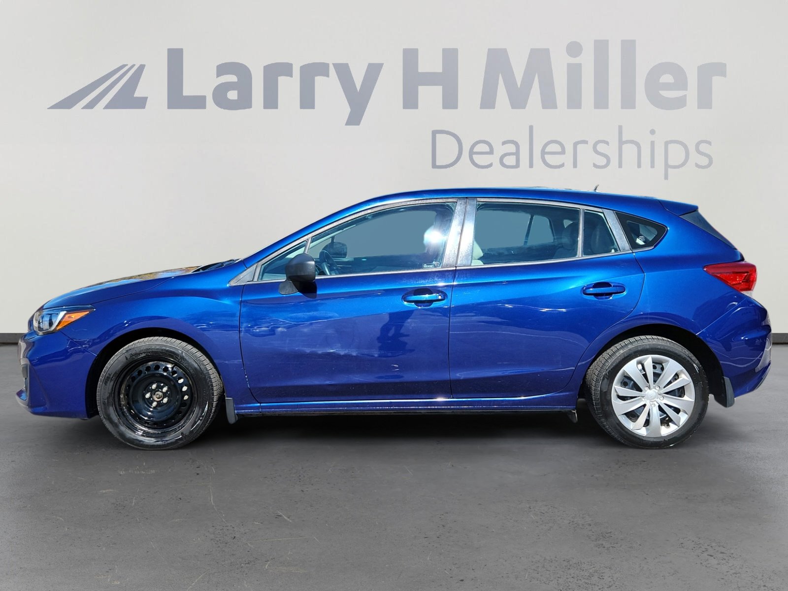 Used 2017 Subaru Impreza 2.0i image 2