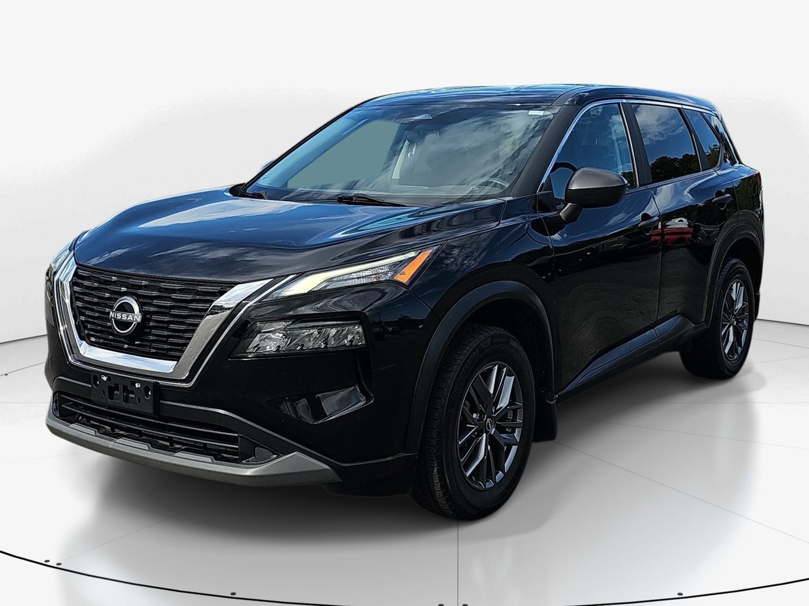Used 2023 Nissan Rogue S AWD/4WD image 11