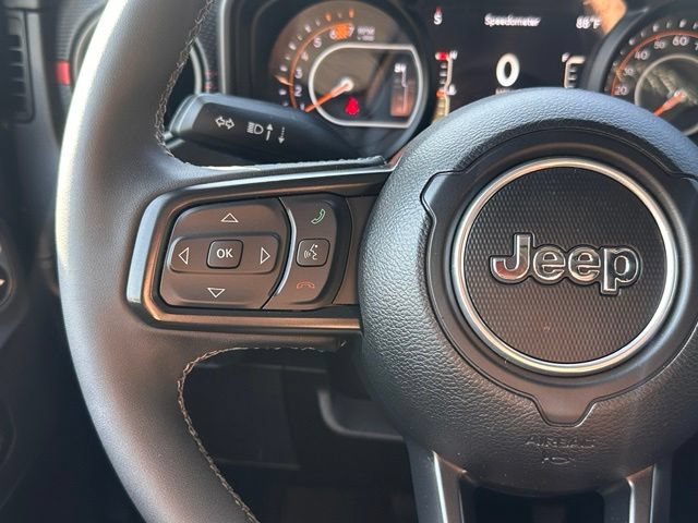 Used 2025 Jeep Wrangler Unlimited Rubicon AWD/4WD image 19