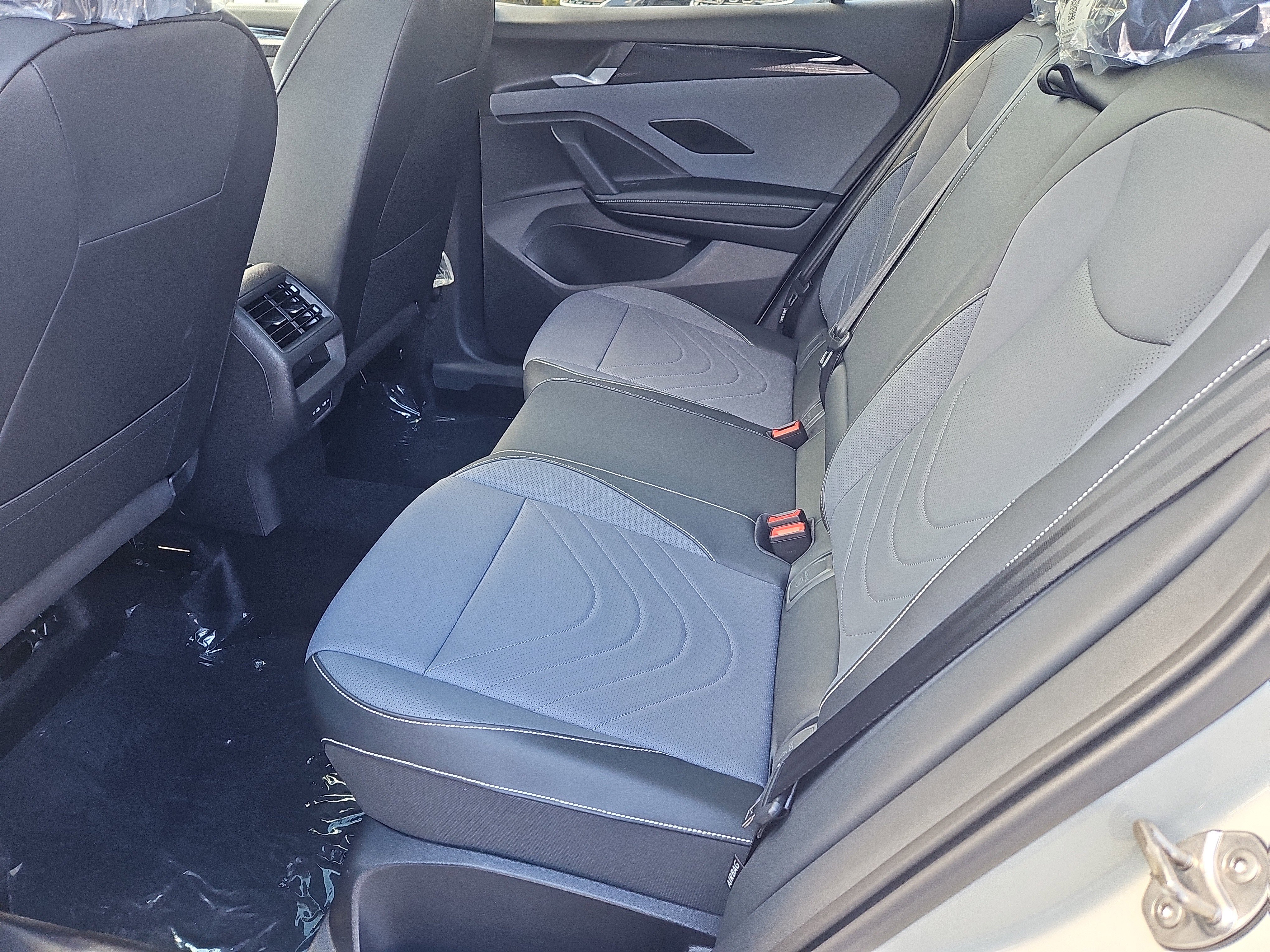 New 2026 Volkswagen Tiguan SE R-Line image 19