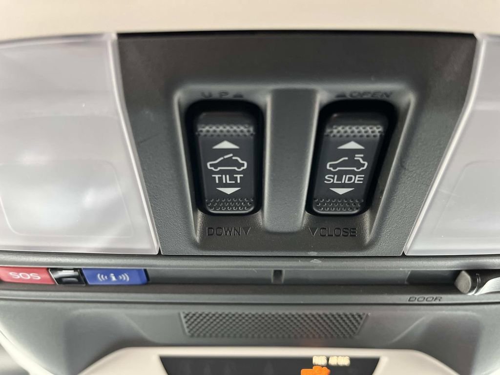 Used 2026 Subaru Crosstrek 2.0i Premium image 16