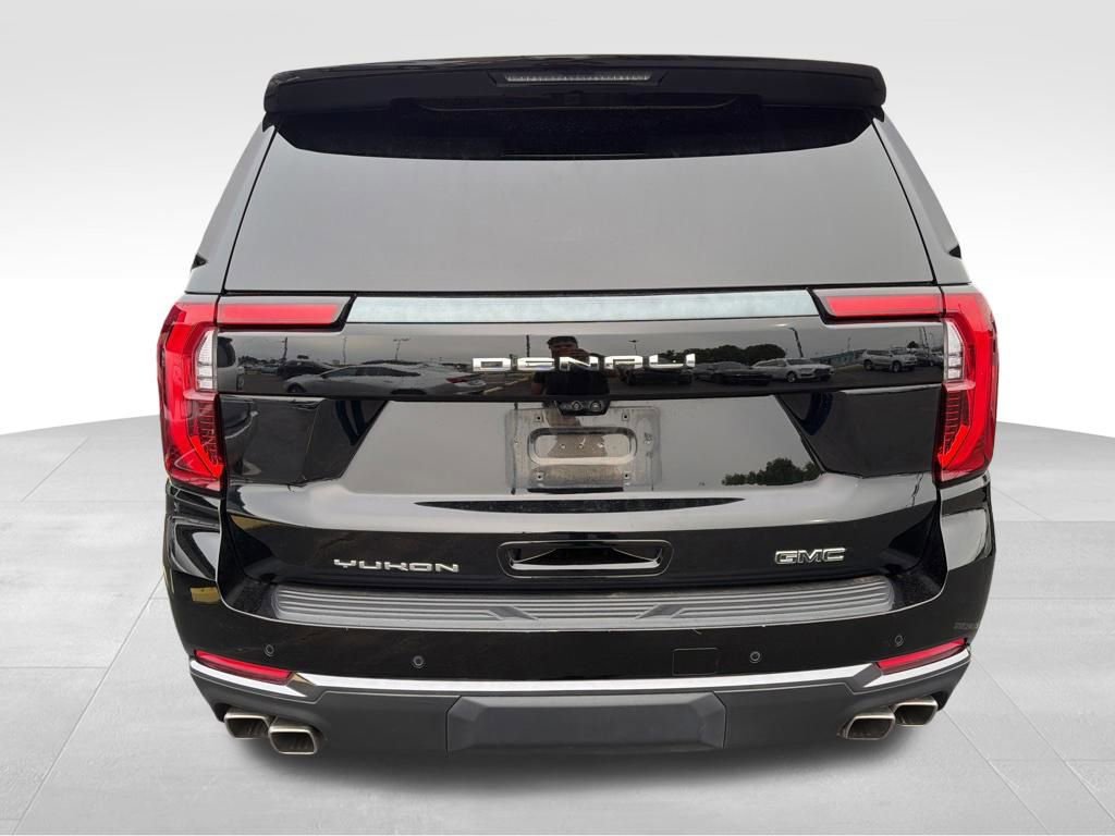 Used 2025 GMC Yukon Denali Ultimate AWD/4WD image 5