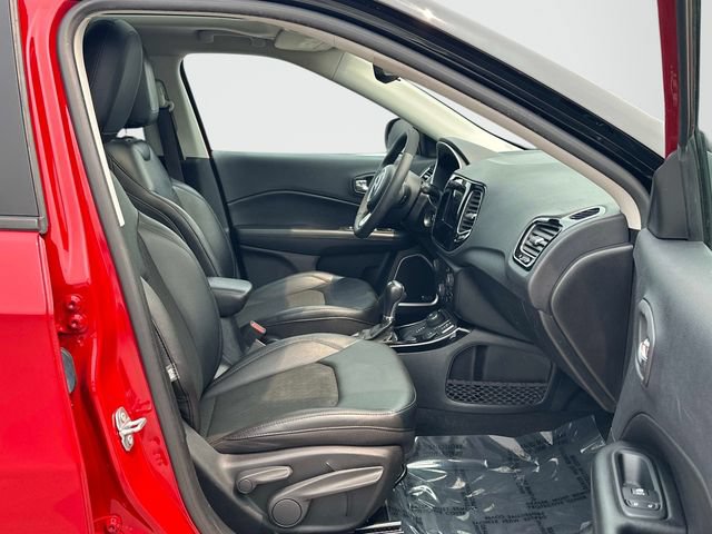 Used 2021 Jeep Compass Latitude w/ Sun and Sound Group AWD/4WD image 21