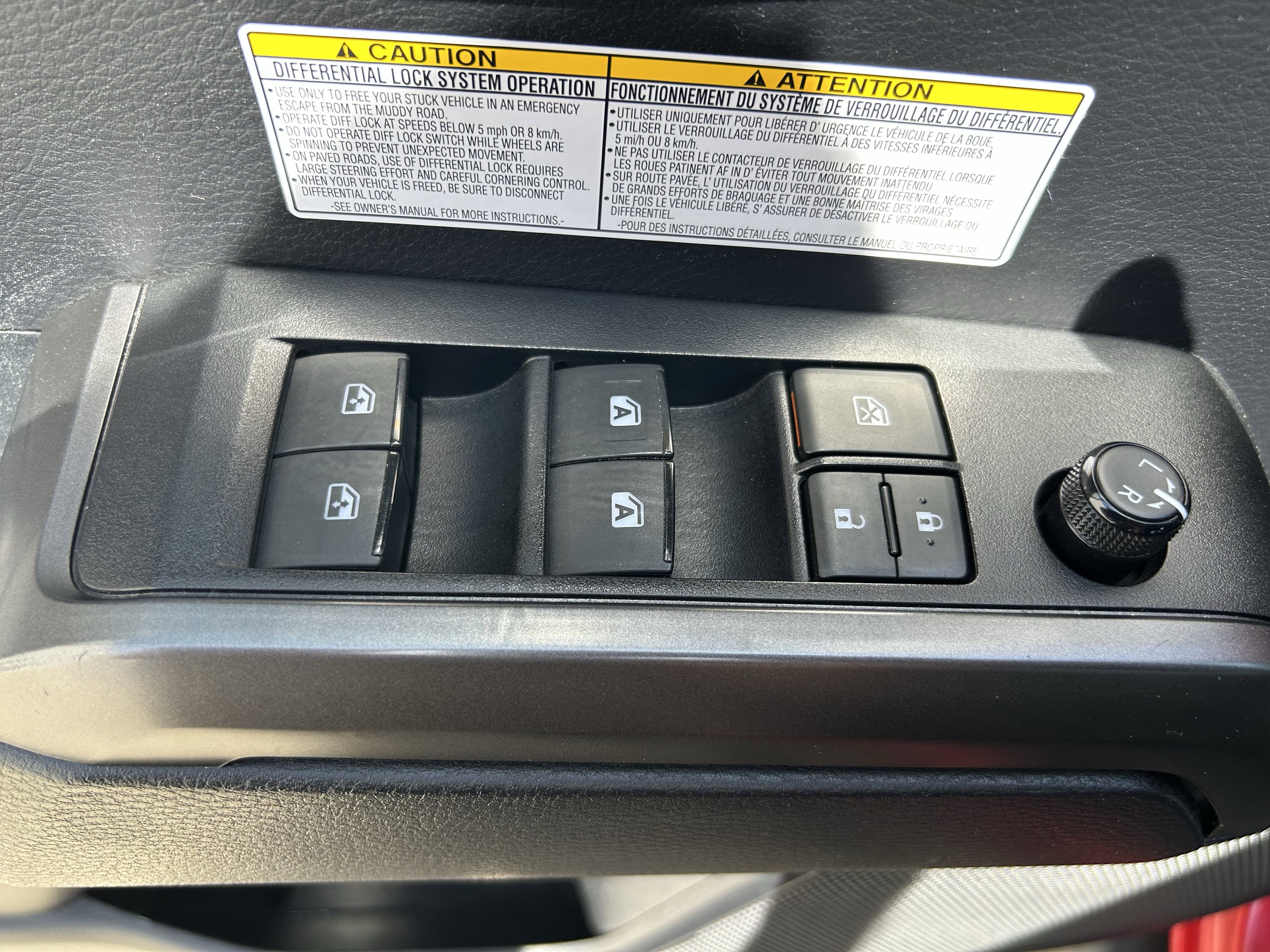 Certified 2019 Toyota Tacoma TRD Off-Road AWD/4WD image 16