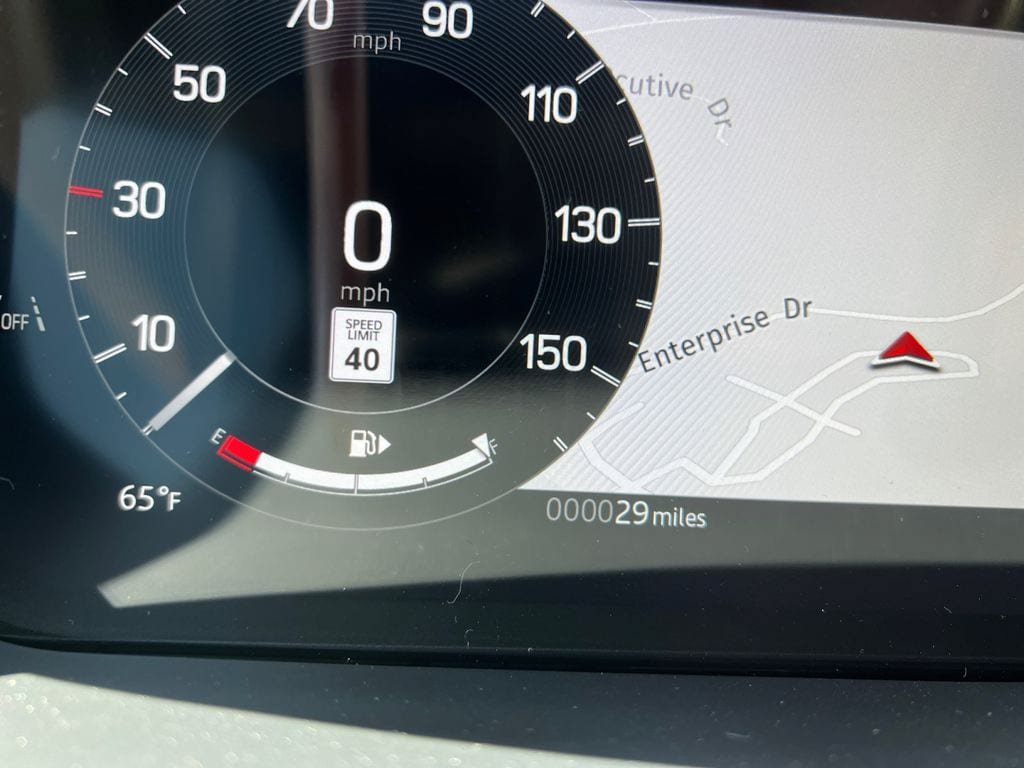 New 2025 Land Rover Discovery Metropolitan Edition AWD/4WD image 18