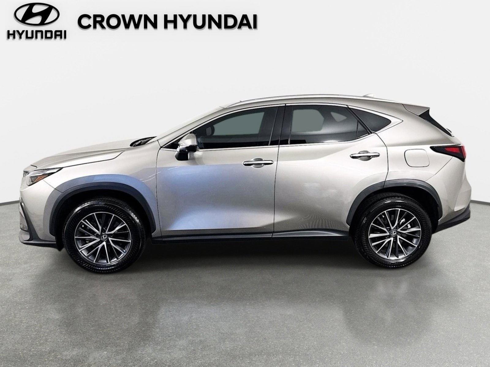 Used 2025 Lexus NX 350 AWD w/ Cold Area Package image 9