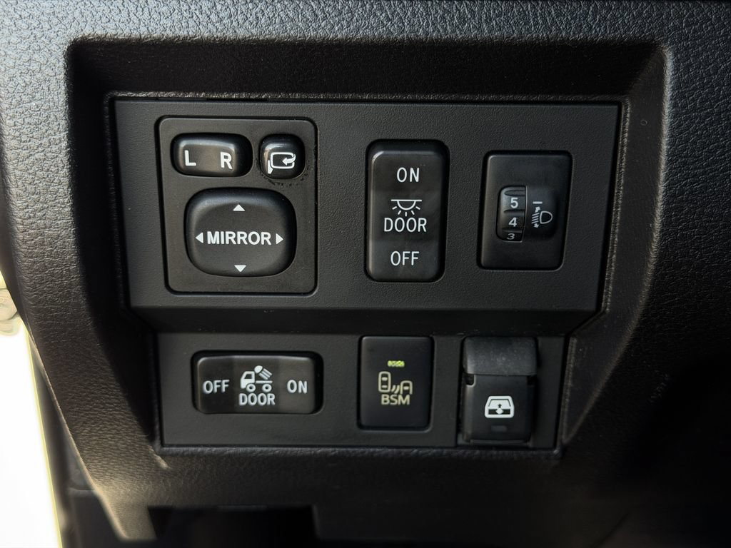 Used 2014 Toyota Tundra 1794 Edition AWD/4WD image 23