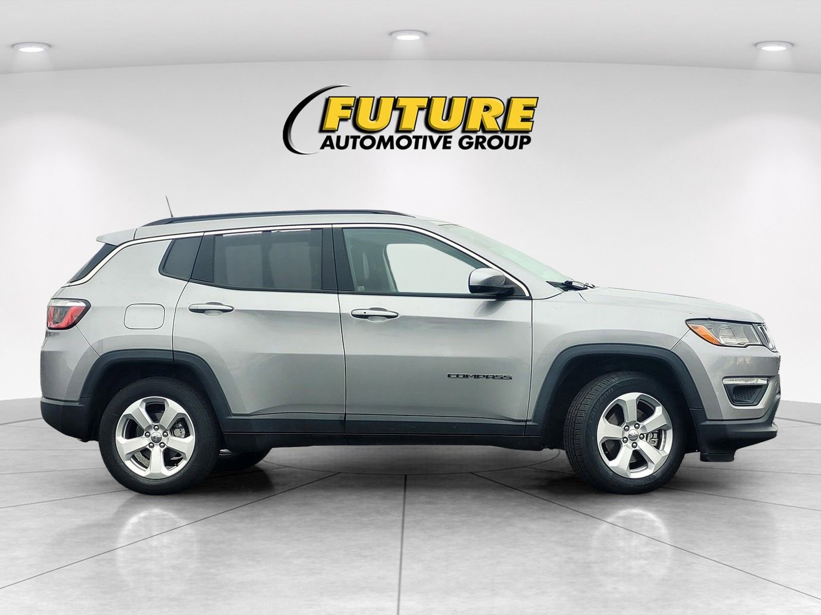 Used 2020 Jeep Compass Latitude w/ Popular Equipment Group image 4