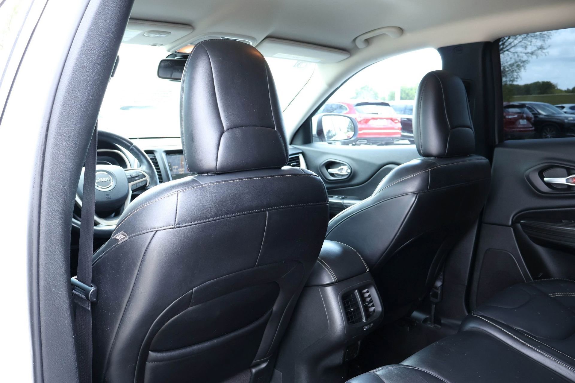 Used 2014 Jeep Cherokee Limited FWD image 12
