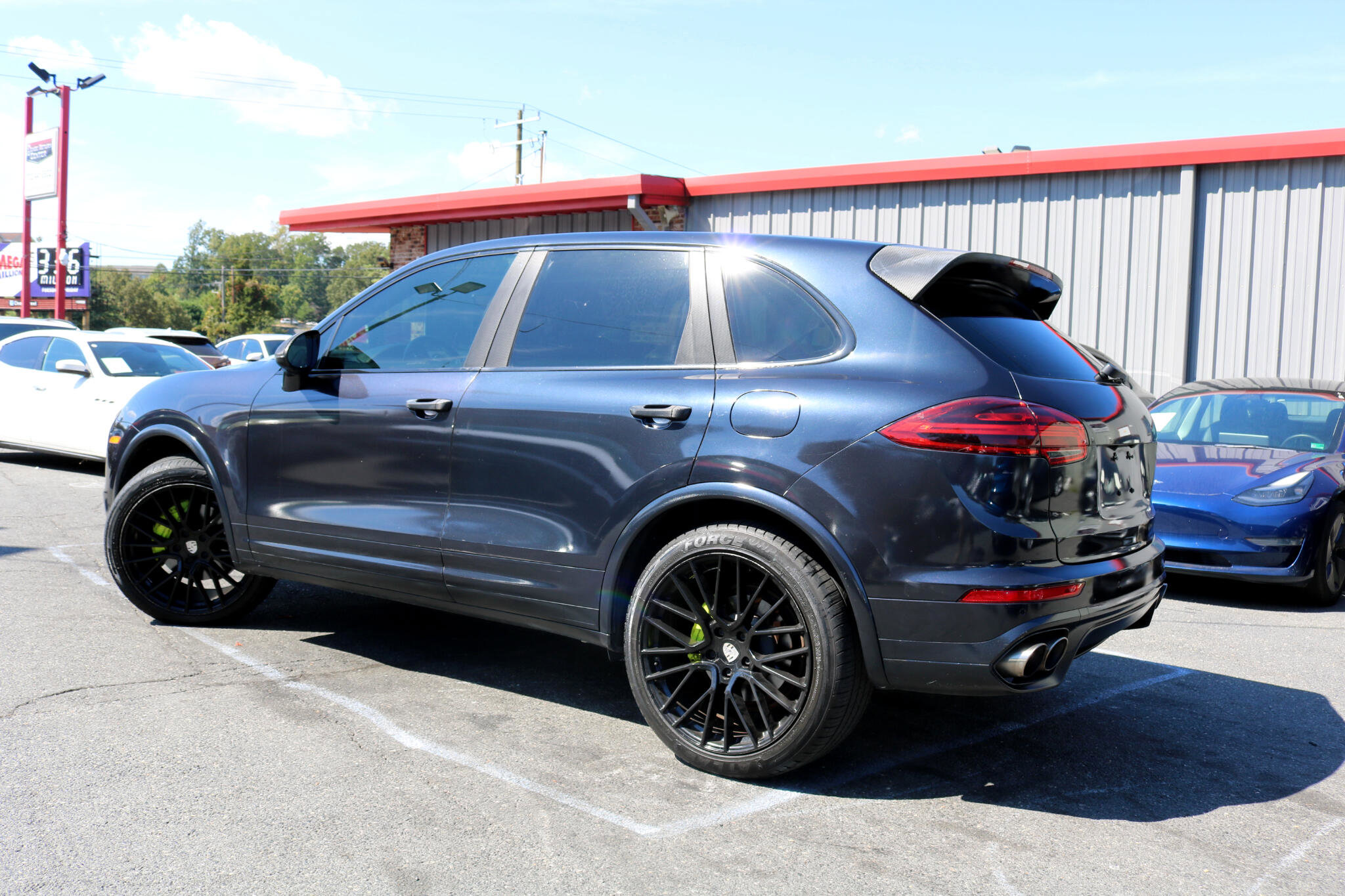 Used 2015 Porsche Cayenne S w/ Premium Package image 7