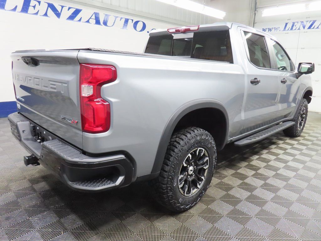Used 2023 Chevrolet Silverado 1500 ZR2 w/ Technology Package image 4