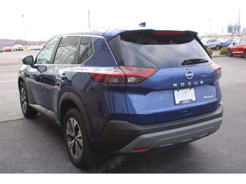 Used 2023 Nissan Rogue SV image 6