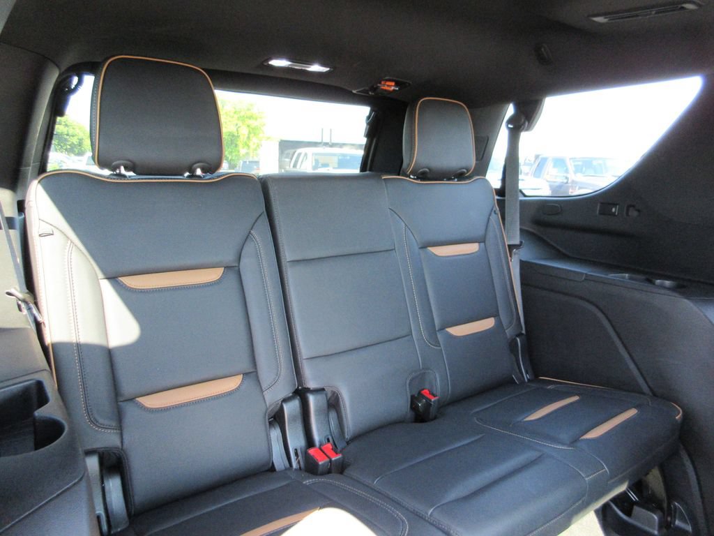 Certified 2023 GMC Yukon AT4 w/ AT4 Premium Package AWD/4WD image 28