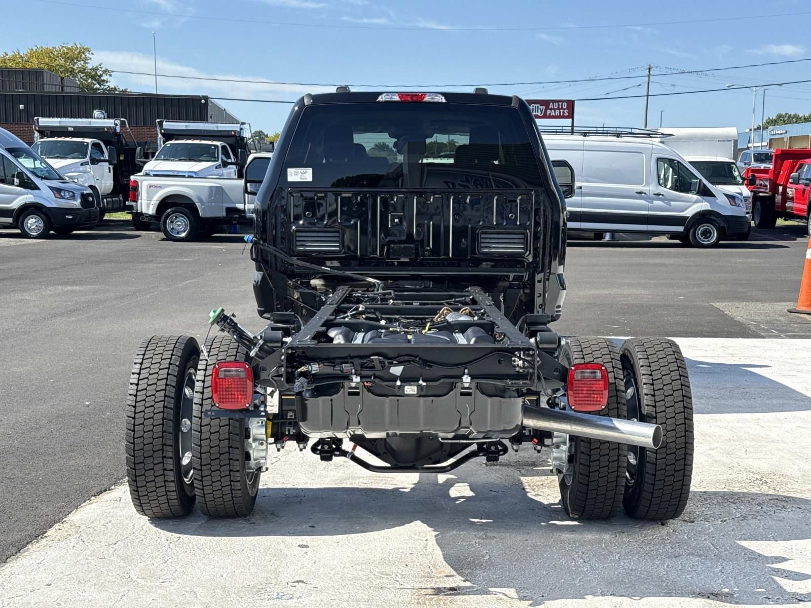 New 2026 Ford F550 4x4 Crew Cab image 4