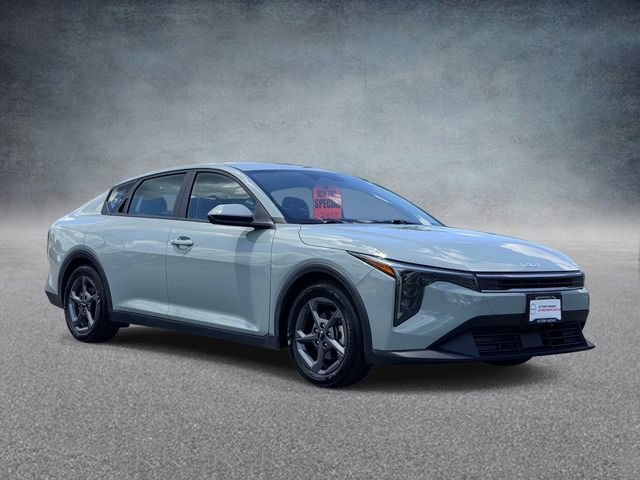 Used 2025 Kia K4 FWD image 1