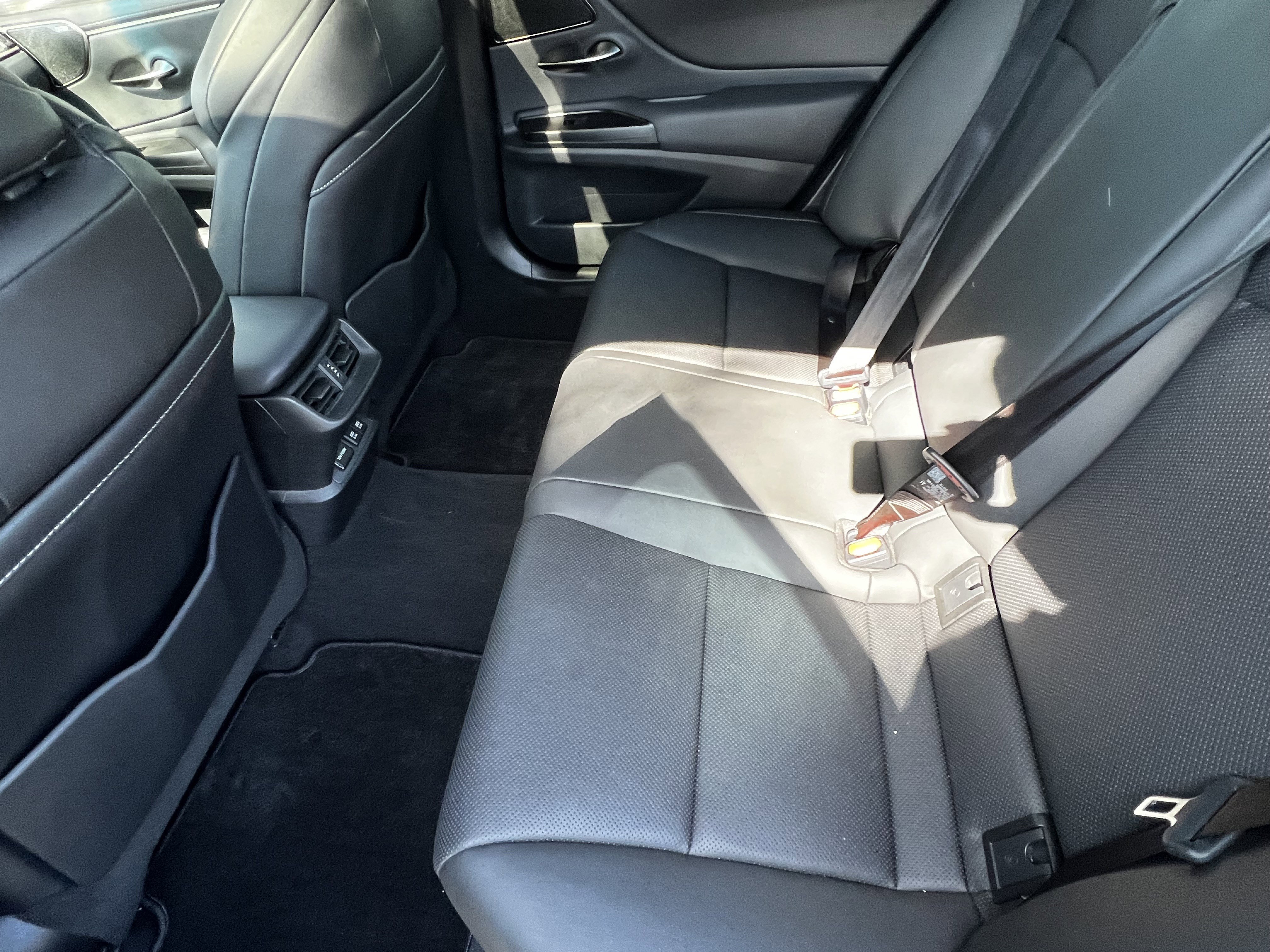 Used 2019 Lexus ES 350 F Sport w/ Accessory Package 2 image 30