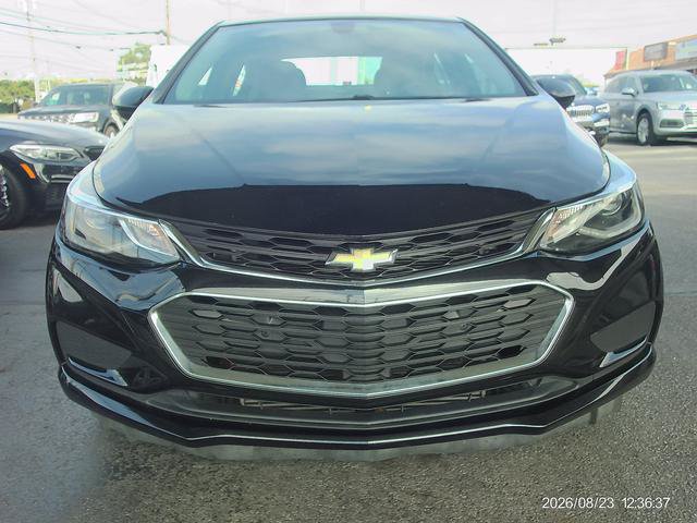 Used 2016 Chevrolet Cruze LT w/ Sun And Sound Package FWD image 2