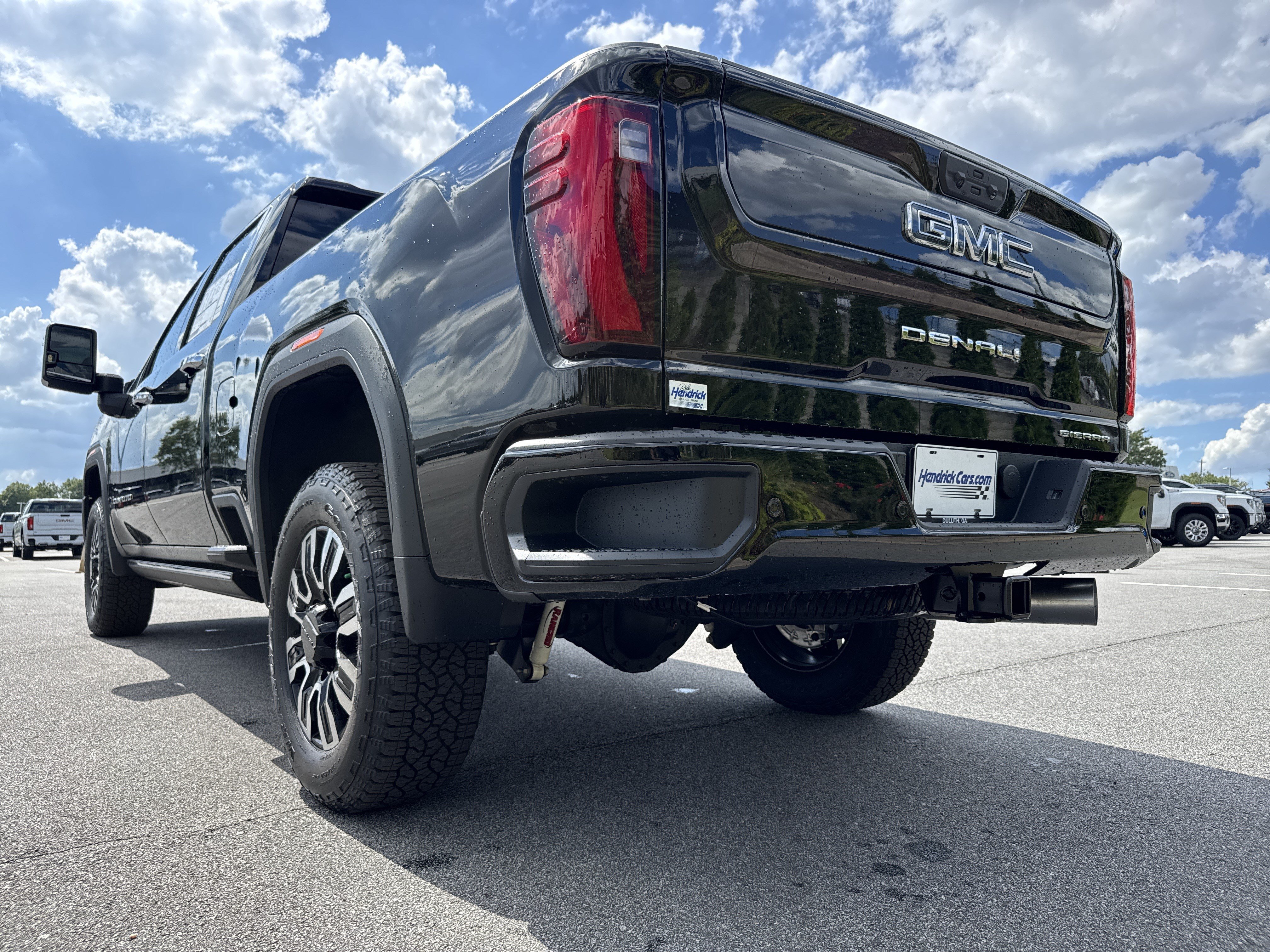 New 2026 GMC Sierra 2500 Denali Ultimate AWD/4WD image 8