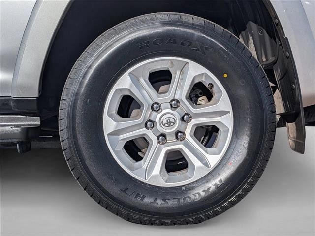 Used 2023 Toyota 4Runner SR5 Premium w/ Moonroof Package AWD/4WD image 25