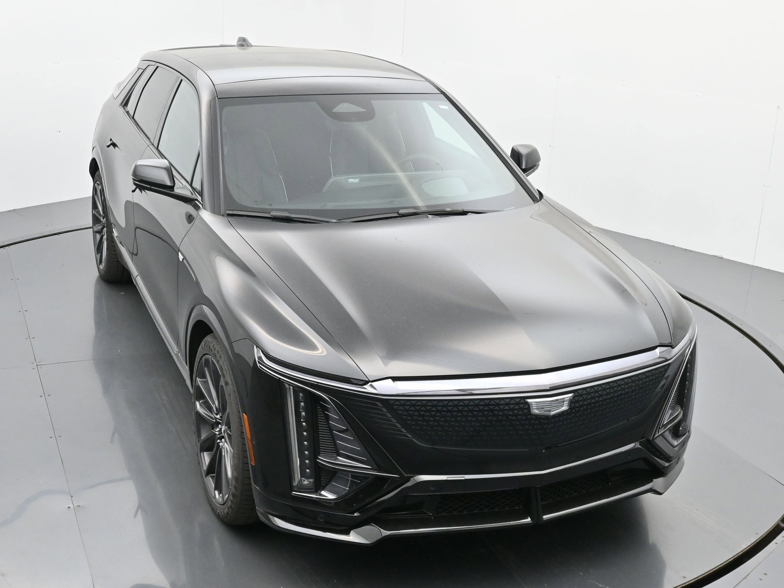 New 2026 Cadillac Lyriq V AWD/4WD image 30