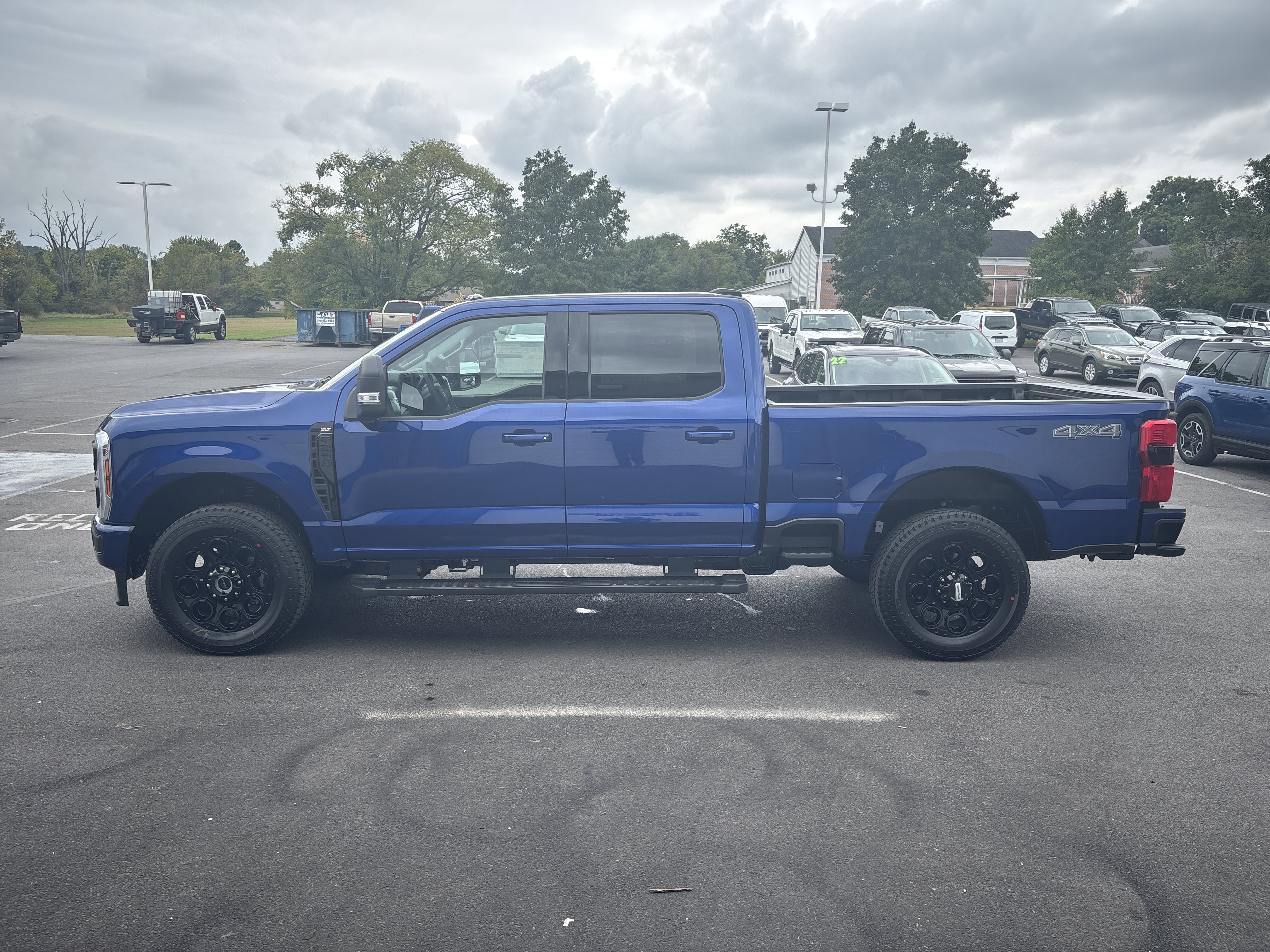 New 2026 Ford F250 4x4 Crew Cab Super Duty image 7