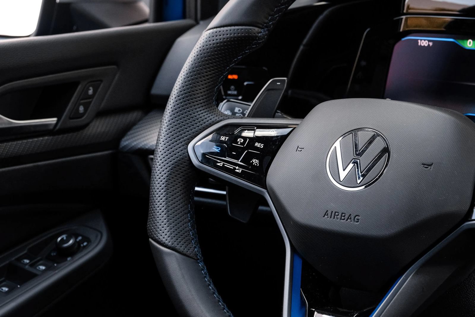 Used 2024 Volkswagen Golf R AWD/4WD image 19