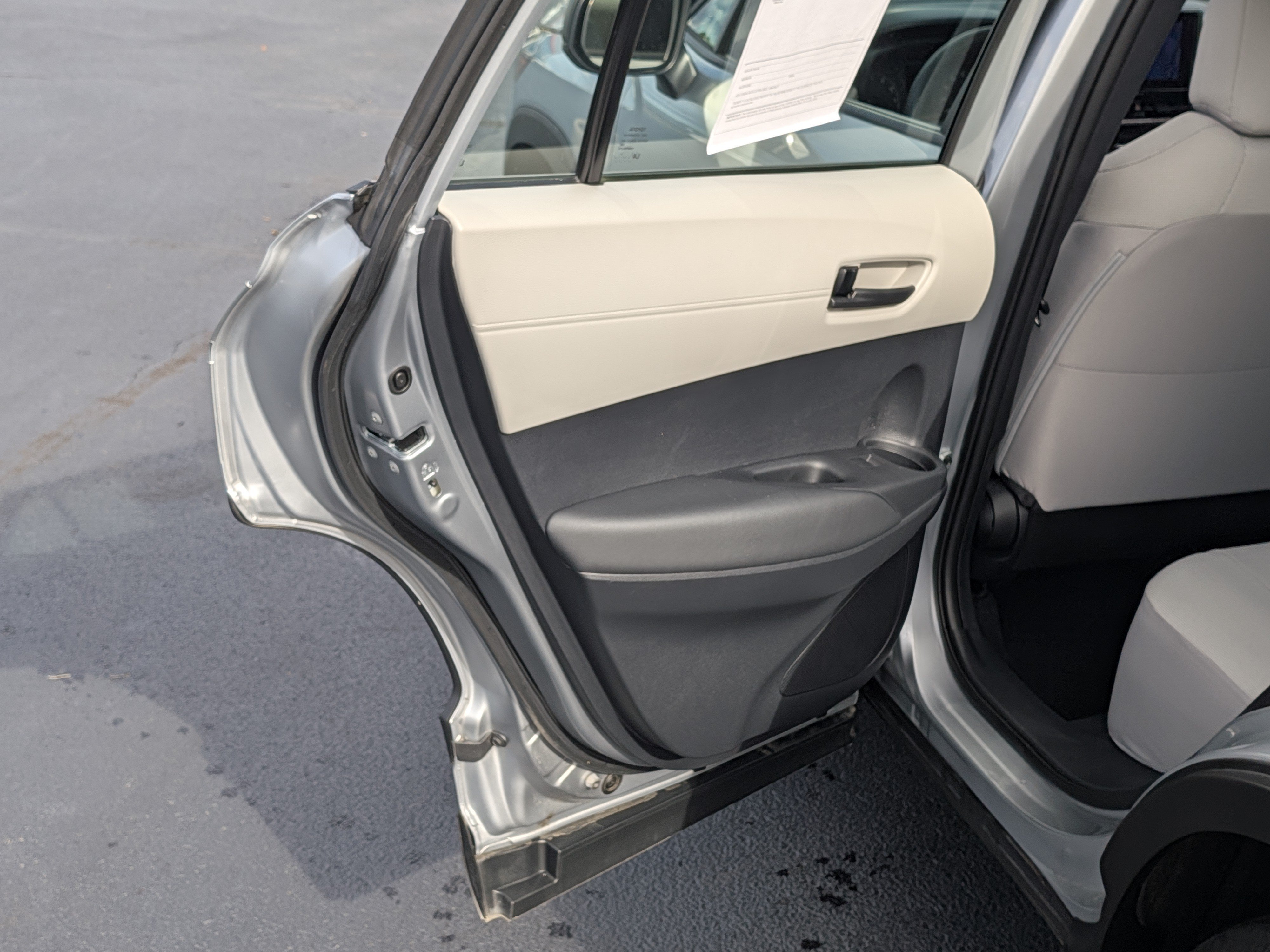 Certified 2025 Toyota Corolla Cross L FWD image 19