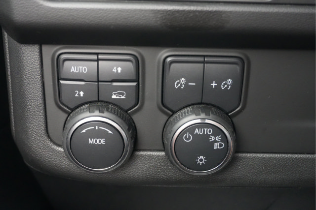 Used 2024 Chevrolet Suburban LT AWD/4WD image 24