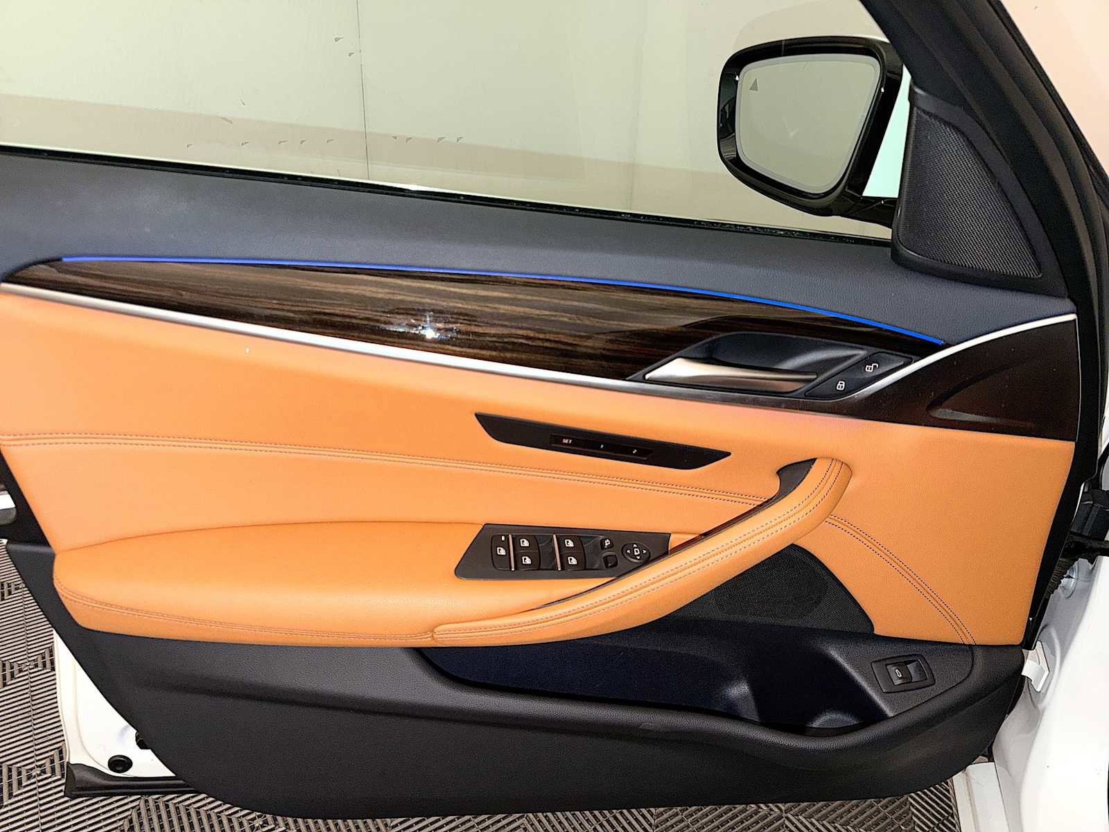 Certified 2023 BMW 530i xDrive w/ Convenience Package image 11