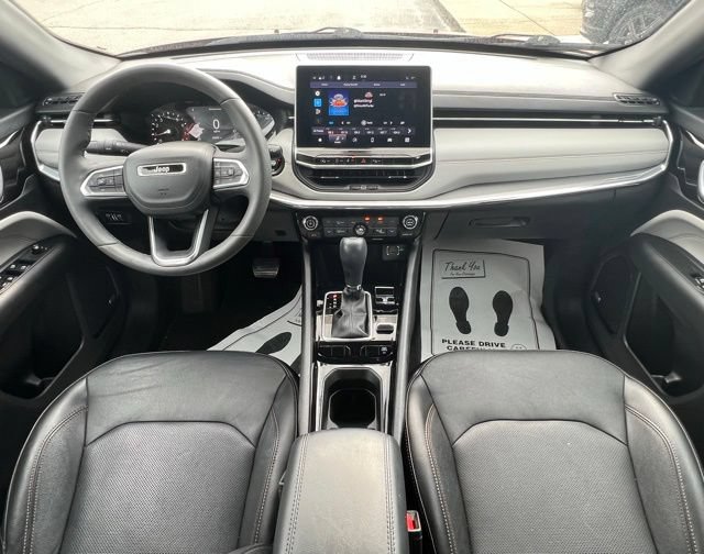 Certified 2023 Jeep Compass Limited w/ Elite Group AWD/4WD image 2