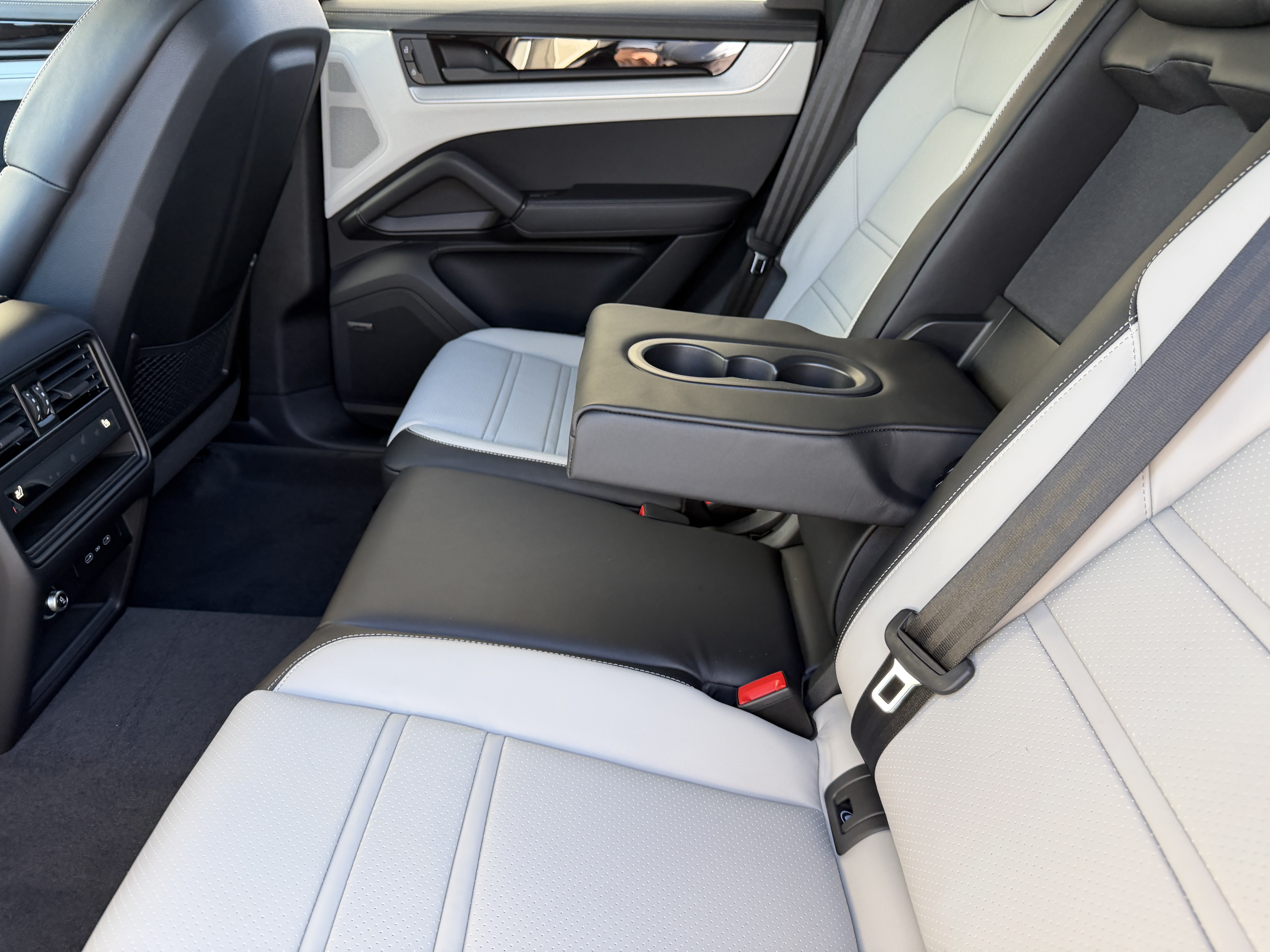 New 2026 Porsche Cayenne AWD/4WD image 19
