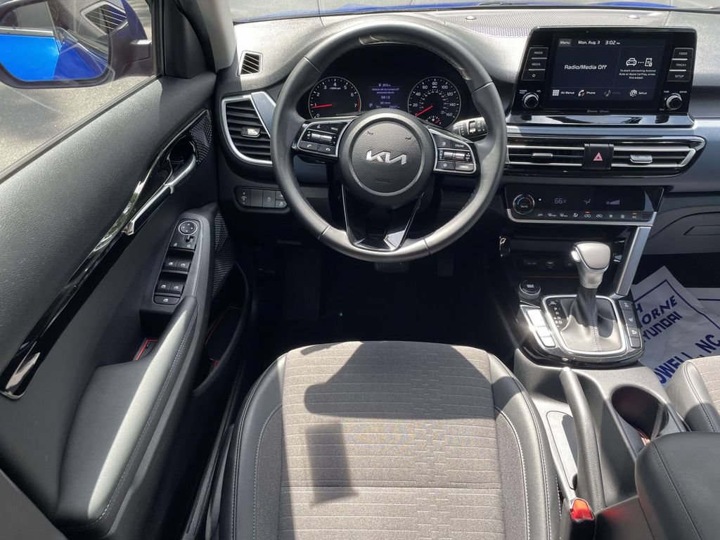 Used 2023 Kia Seltos S AWD/4WD image 11