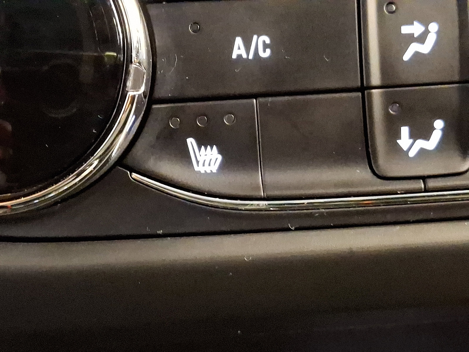 Certified 2022 Chevrolet TrailBlazer LT w/ LPO, Blackout Package image 24