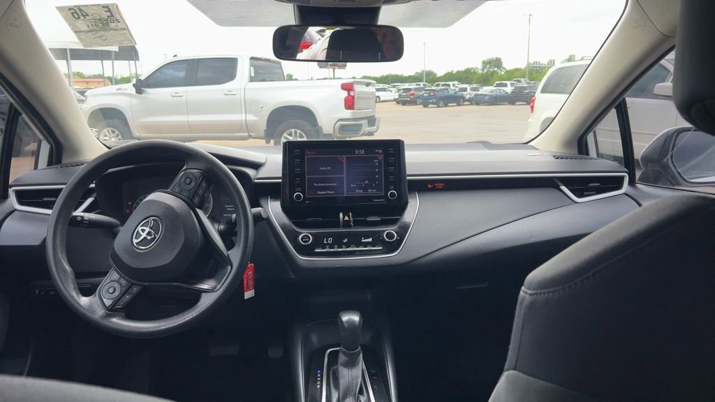 Used 2022 Toyota Corolla LE FWD image 6