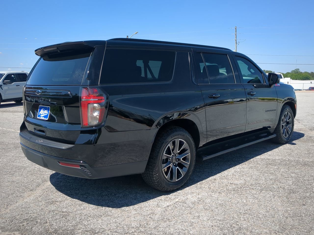 Used 2024 Chevrolet Suburban Z71 w/ Z71 Off-Road Package AWD/4WD image 3