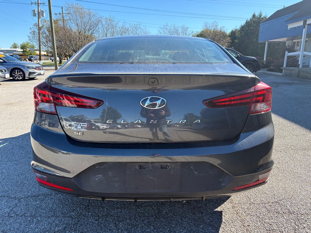 Used 2020 Hyundai Elantra SE w/ Cargo Package (C1) FWD image 5
