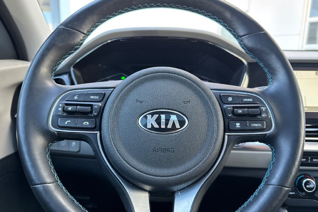 Used 2021 Kia Niro EX Premium FWD image 30