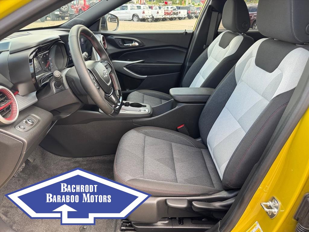 Used 2024 Chevrolet Trax RS w/ Driver Confidence Package image 5