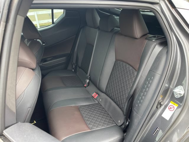 Used 2019 Toyota C-HR Limited FWD image 12