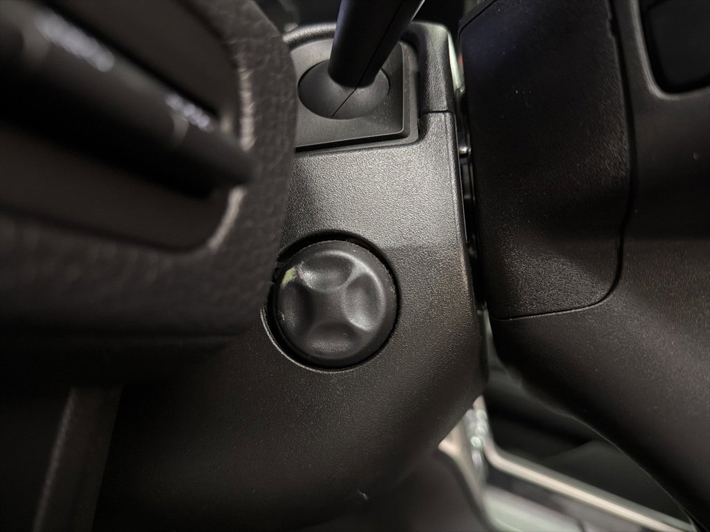 Used 2021 GMC Yukon Denali w/ Denali Premium Package image 15