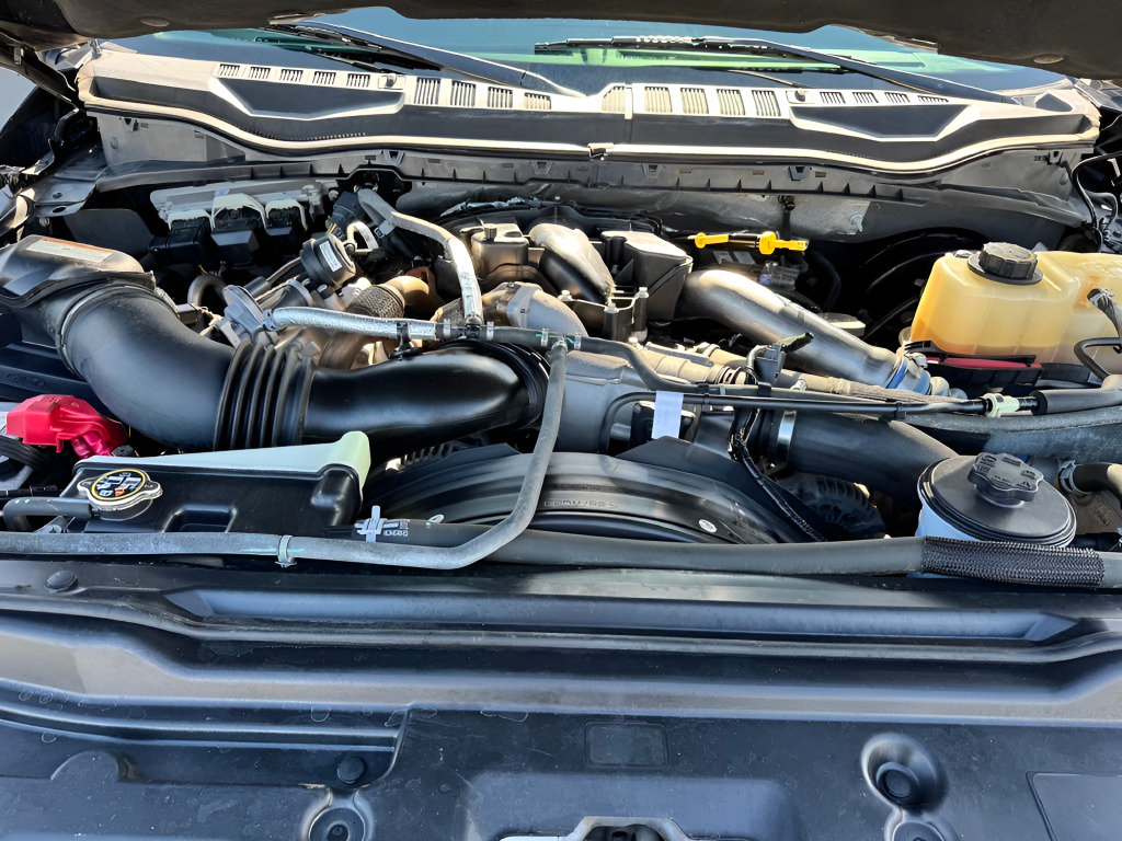 Used 2019 Ford F250 Lariat w/ Lariat Ultimate Package AWD/4WD image 9