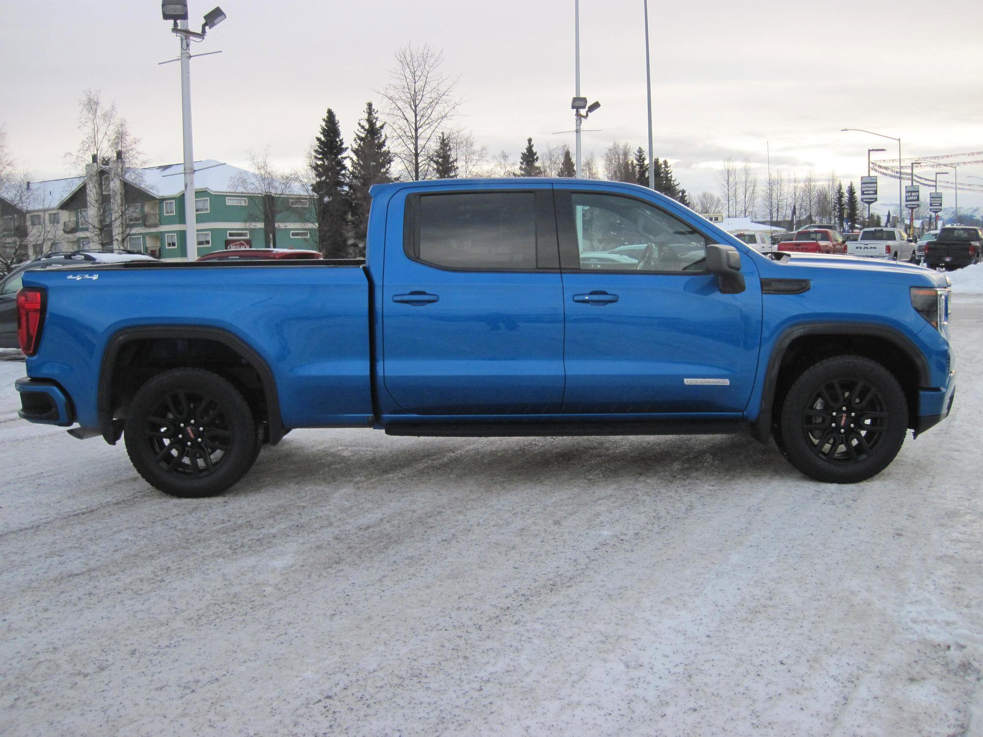 Used 2023 GMC Sierra 1500 Elevation image 3