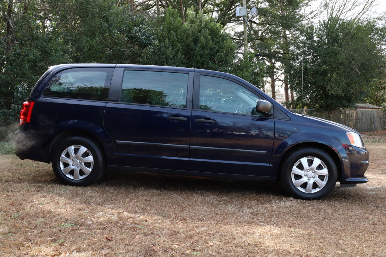 Used 2016 Dodge Grand Caravan American Value Package image 6