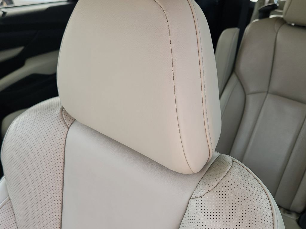 Used 2023 Subaru Ascent Limited w/ Technology Package image 6
